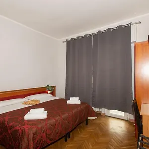 Penzion Gioia, Milán